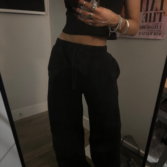 Jogging - Picture 2 of 2